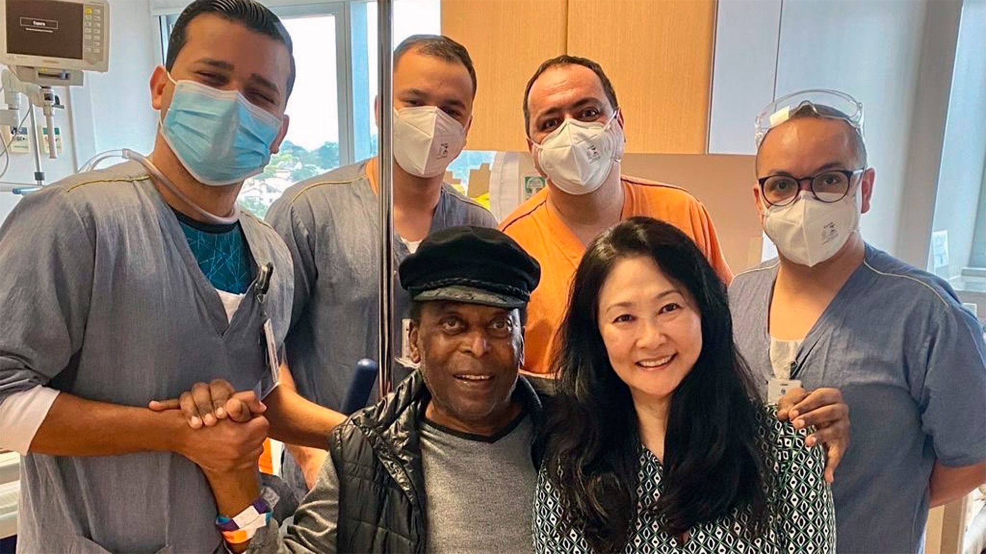 Pelé no hospital com a esposa Márcia Aoki 30092021