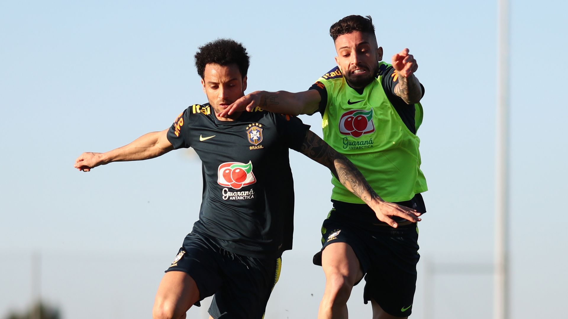 Felipe Anderson Alex Telles treino Brasil 19032019
