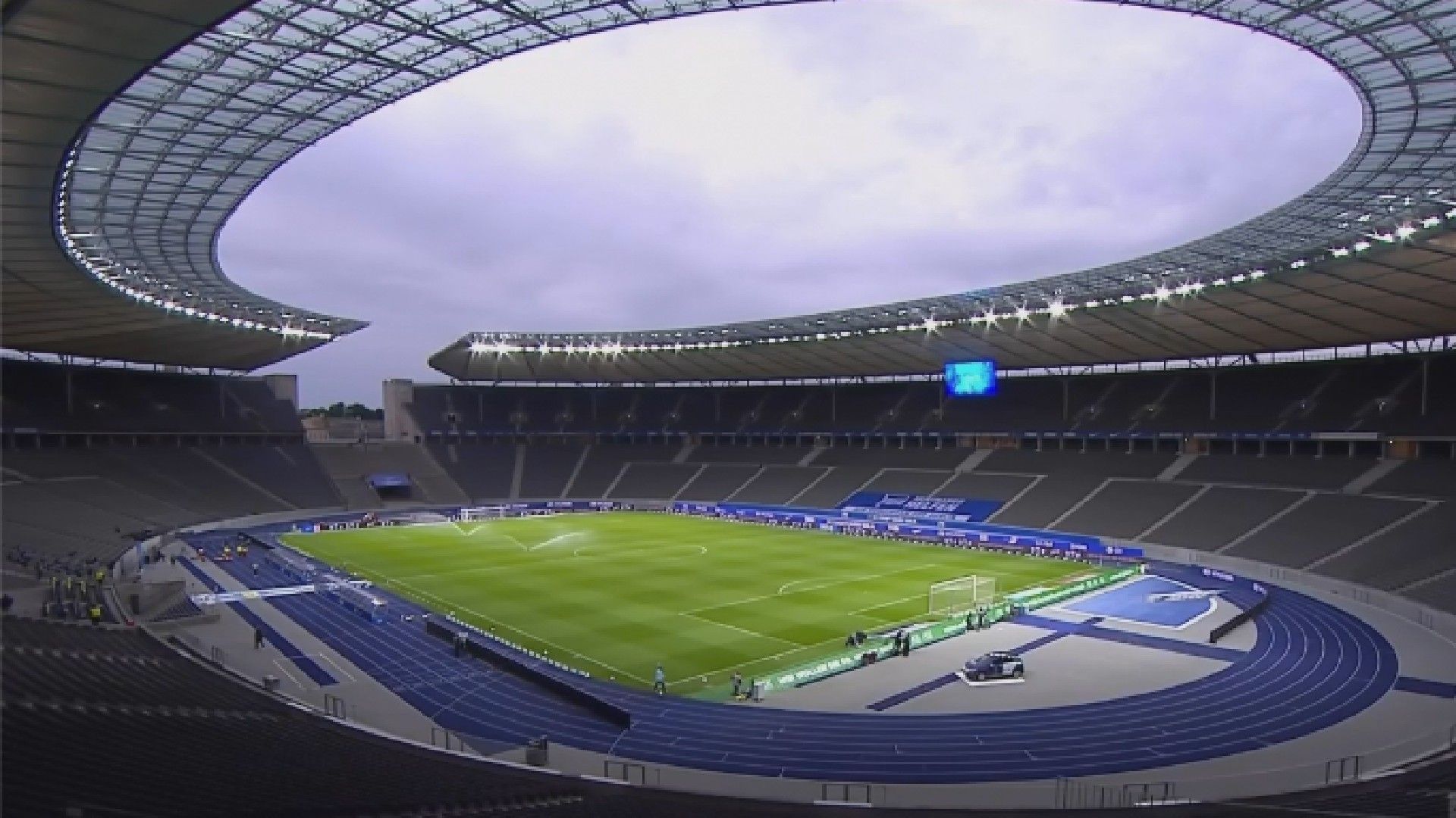 Olympiastadion vacío