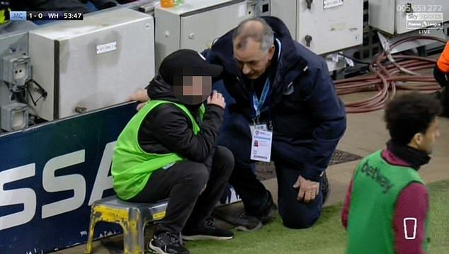 Manchester City ball boy