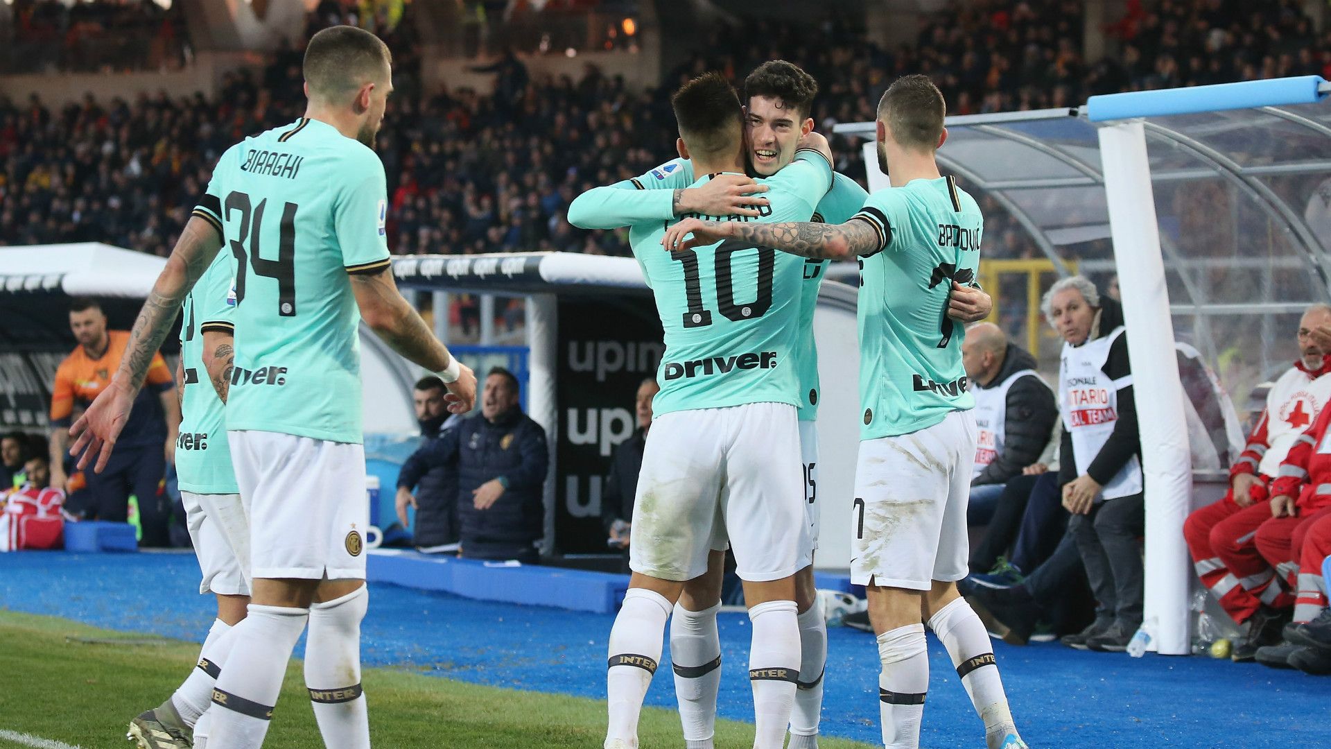 Inter celebrating Lecce