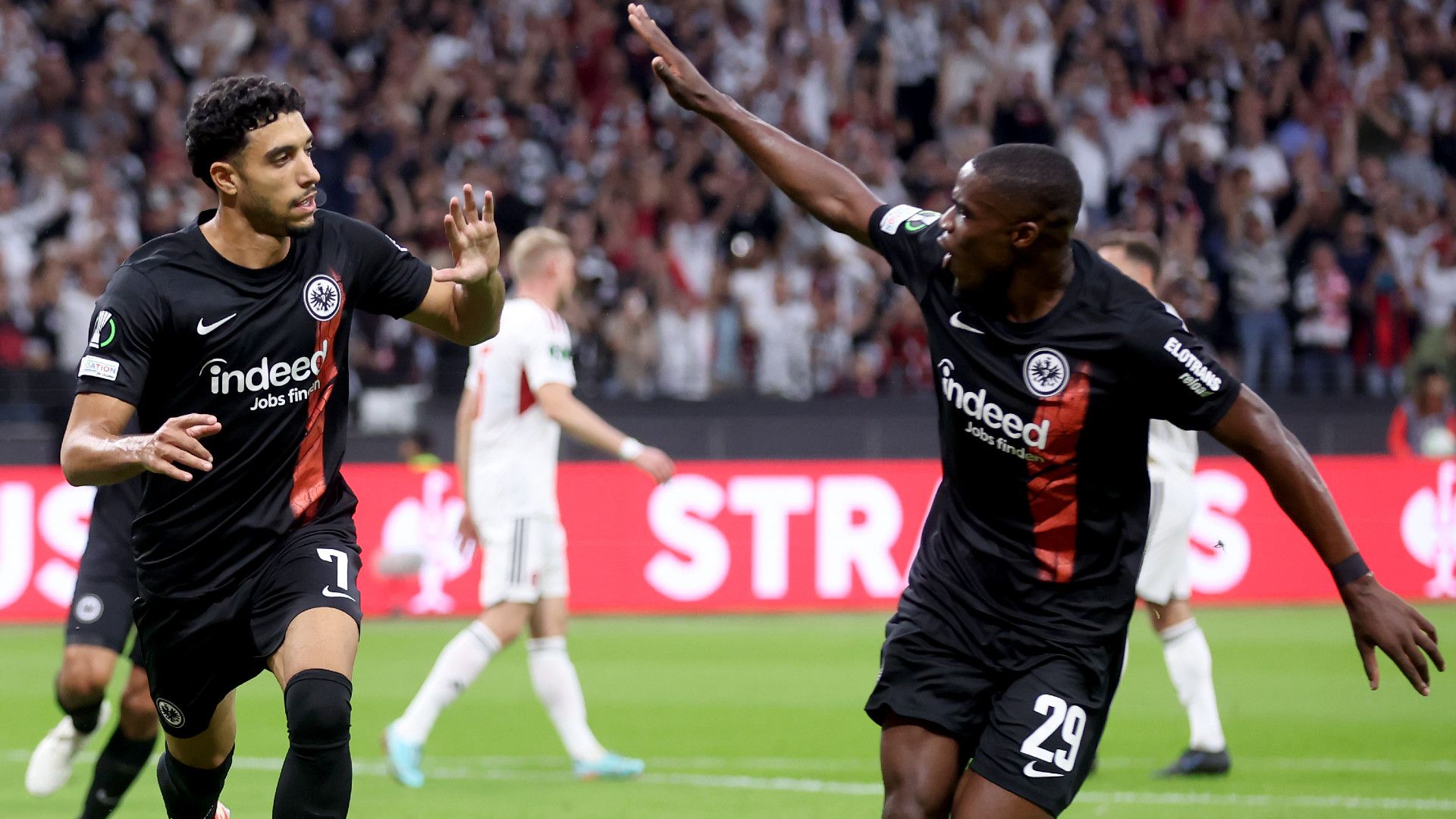 OMAR MARMOUSH NIELS NKOUNKOU EINTRACHT FRANKFURT 21092023