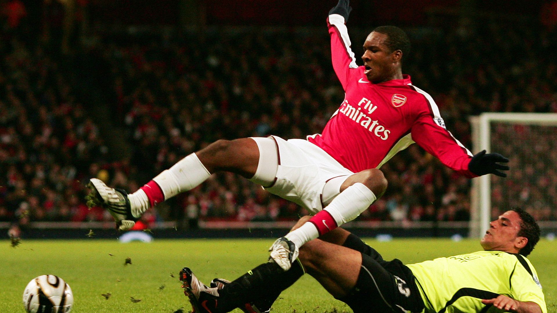 Gavin Hoyte Amr Zaki Arsenal Wigan 2008