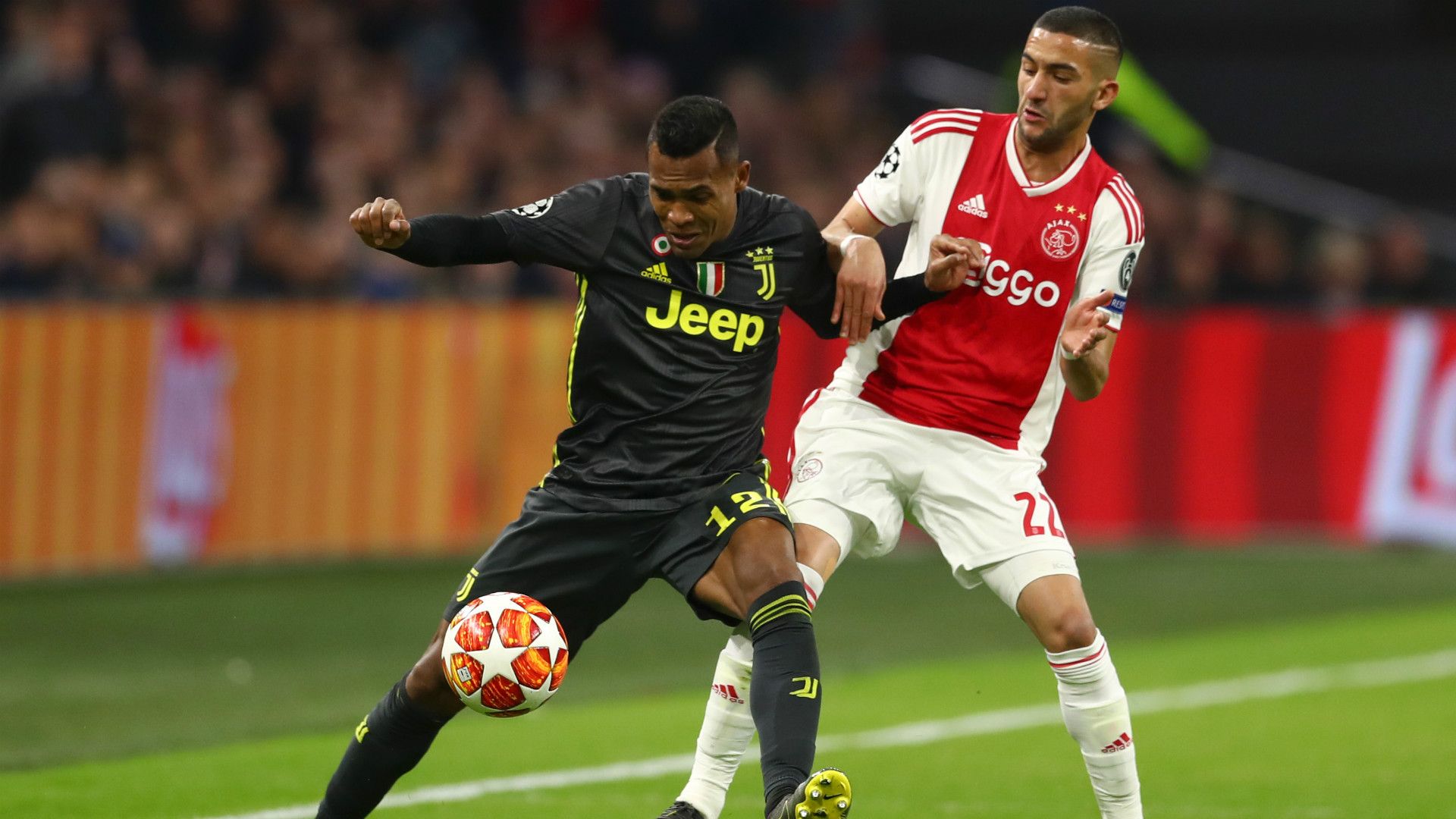 Ajax Juventus Alex Sandro Ziyech