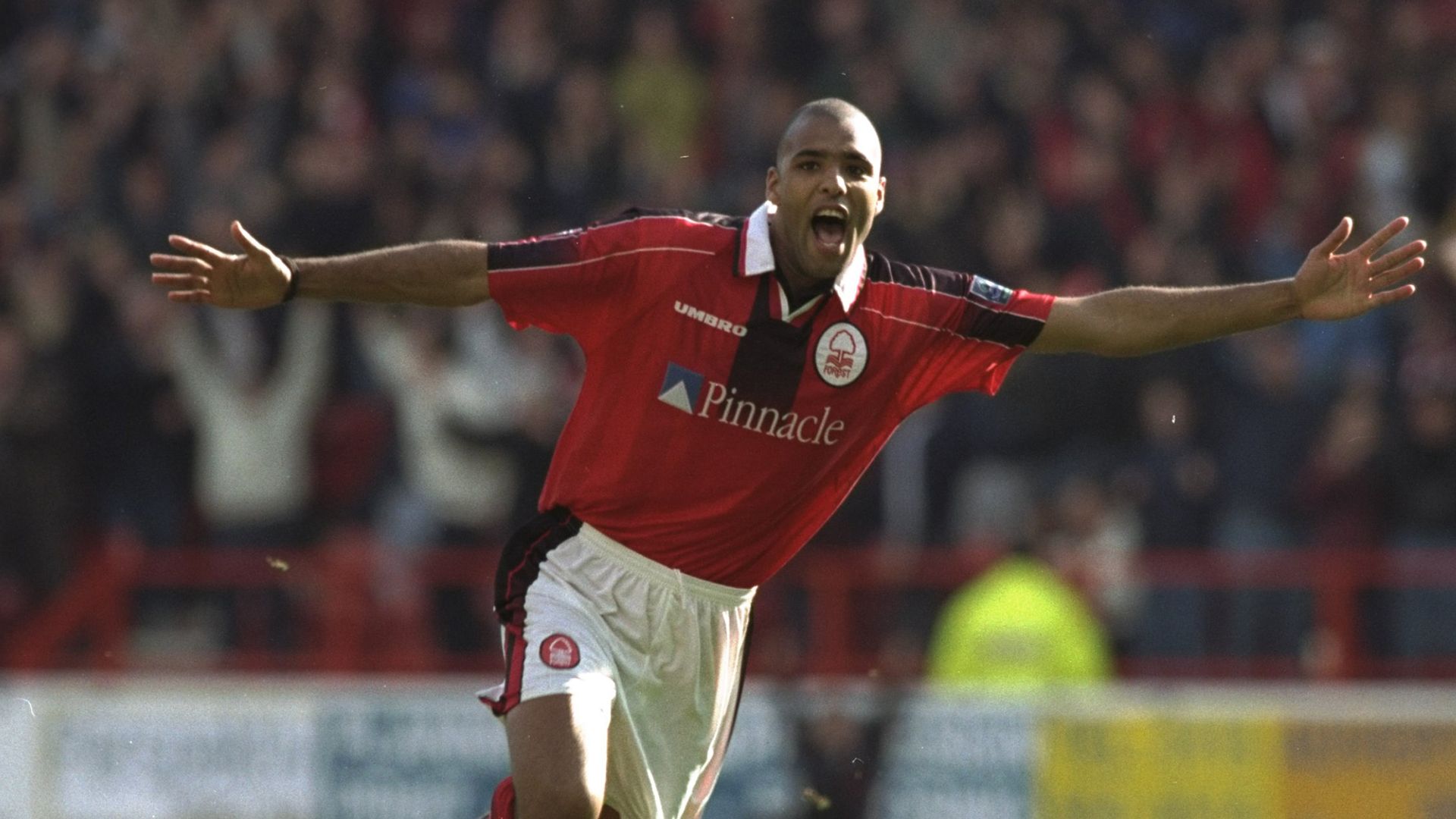 Pierre van Hooijdonk Nottingham Forest