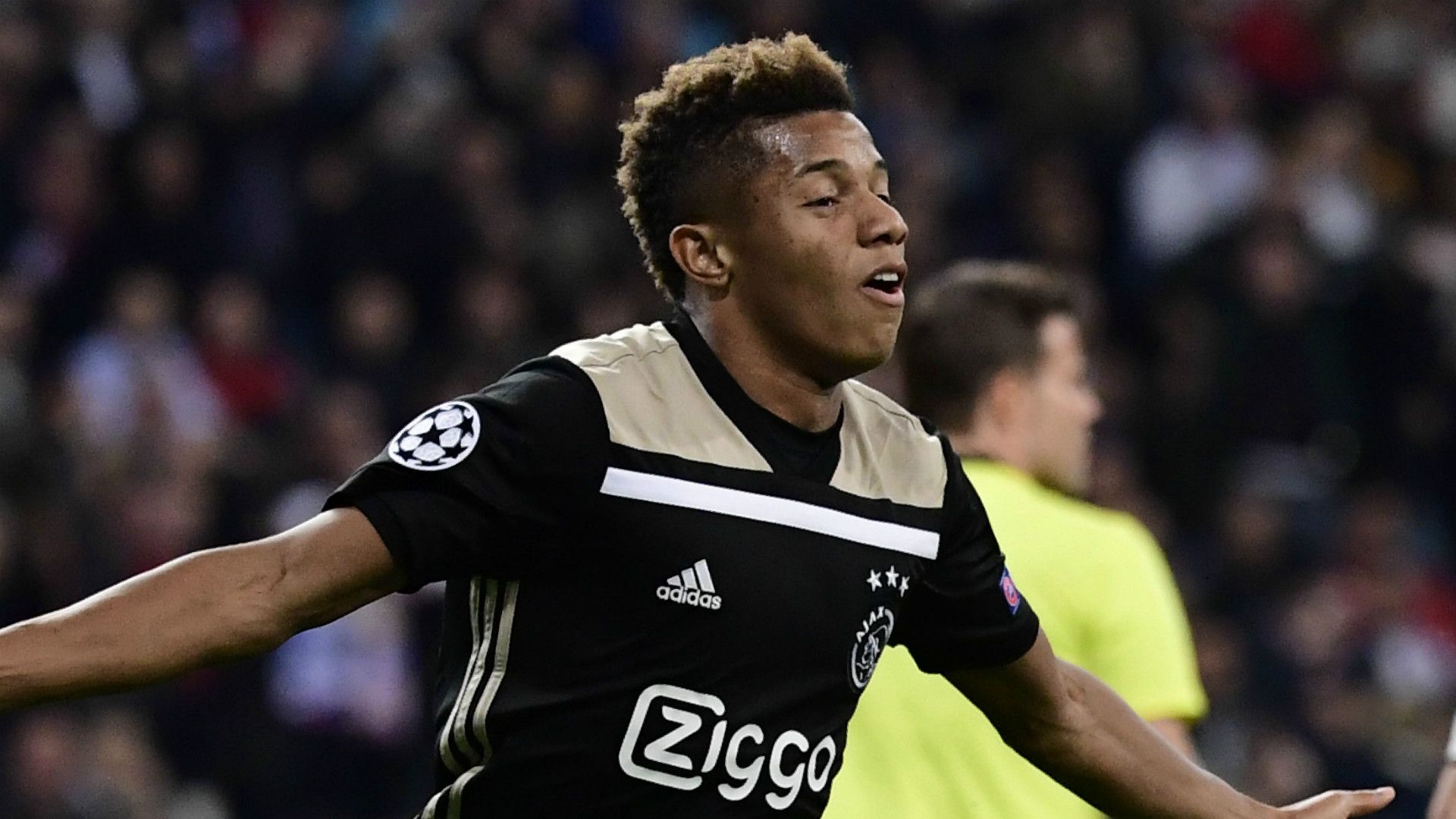 David Neres Ajax 2018-19