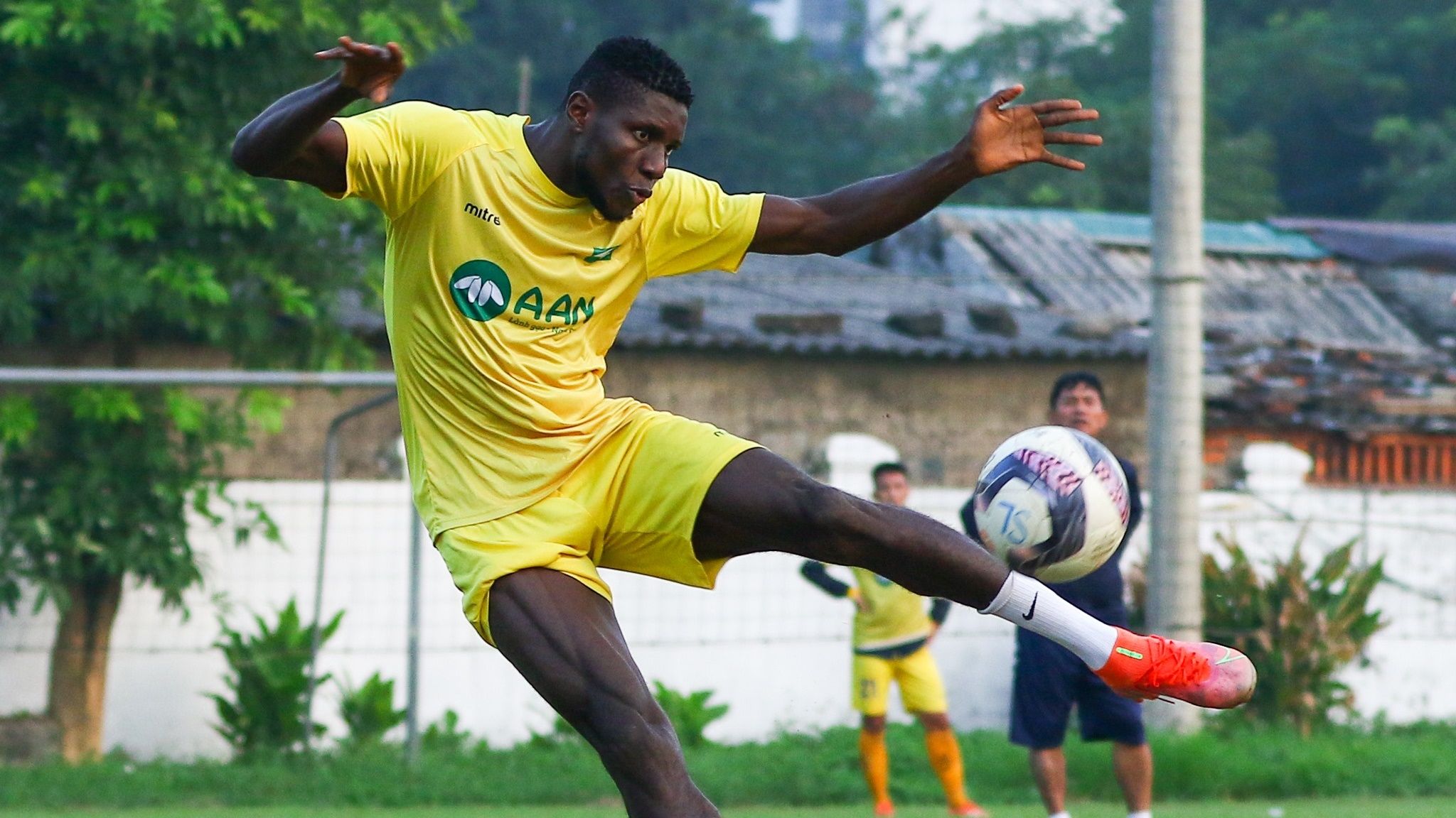 Michael Olaha SLNA Song Lam Nghe An 2021