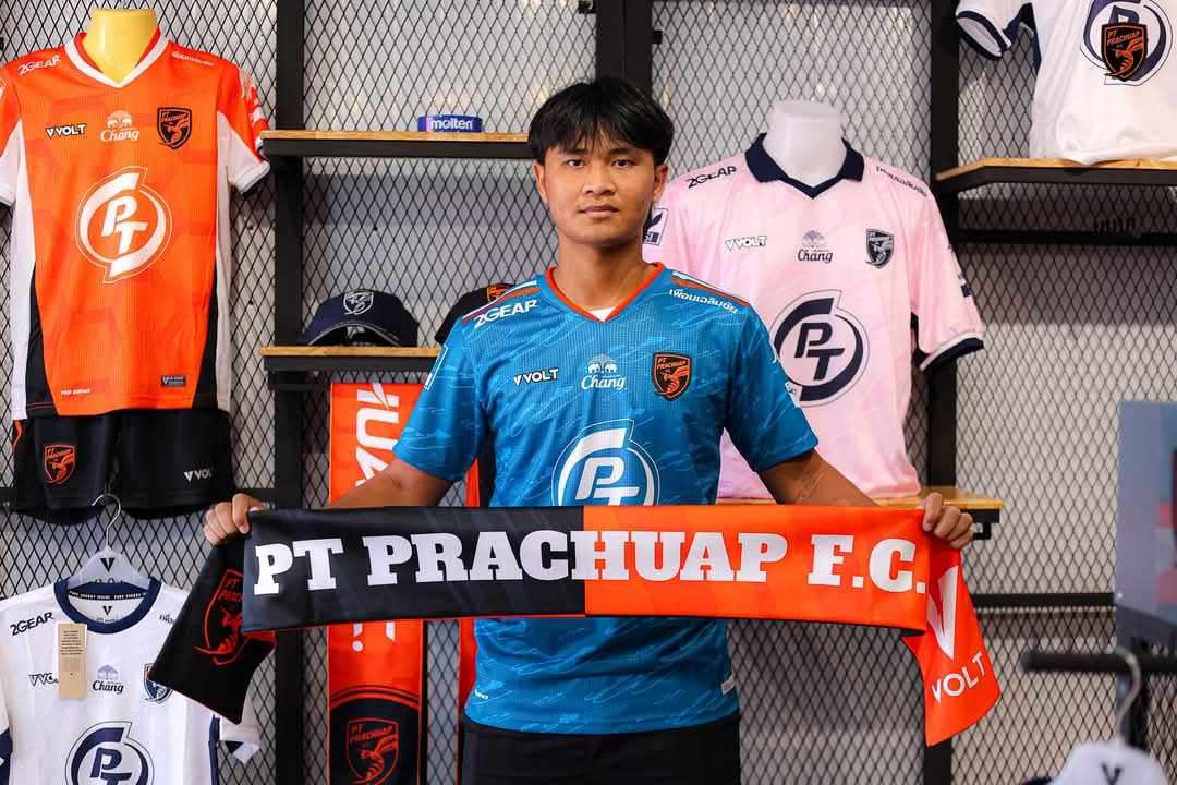 ยศกร บูรพา