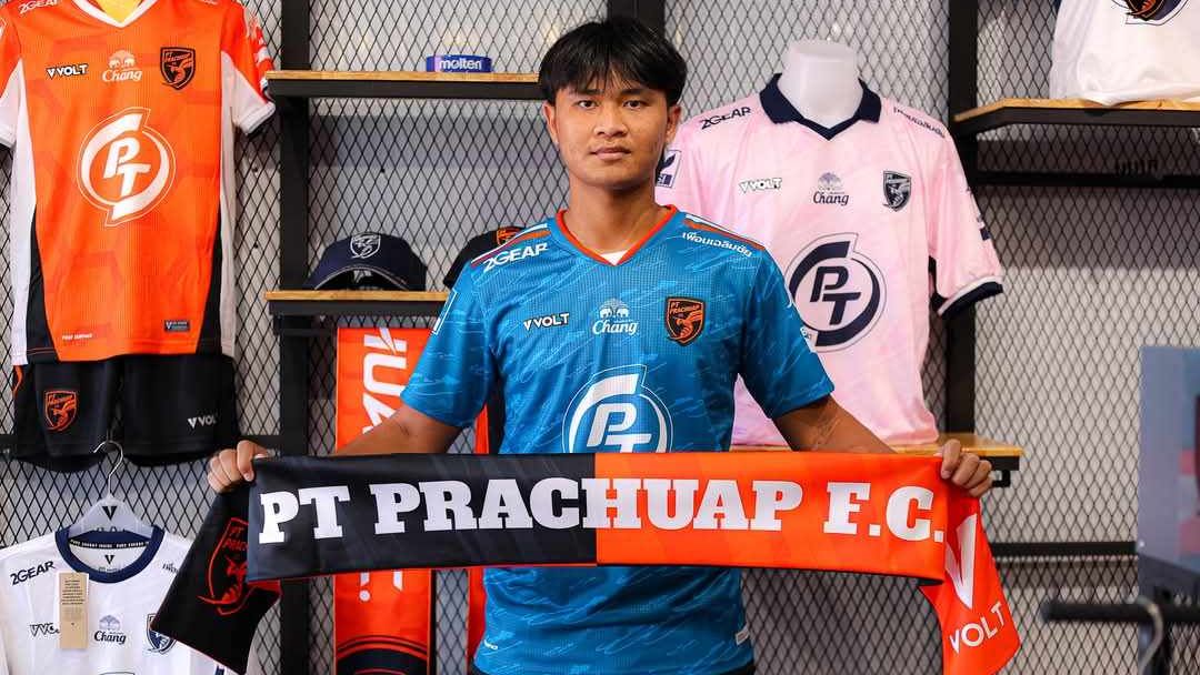 ยศกร บูรพา