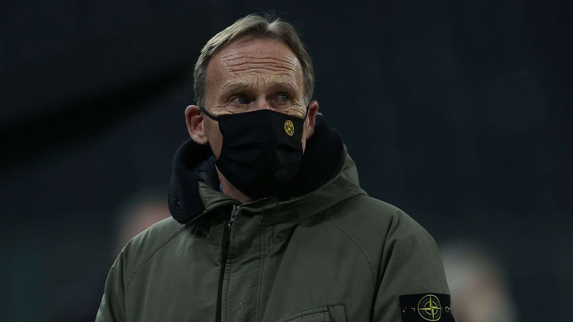 Borussia Dortmund Watzke mit Maske