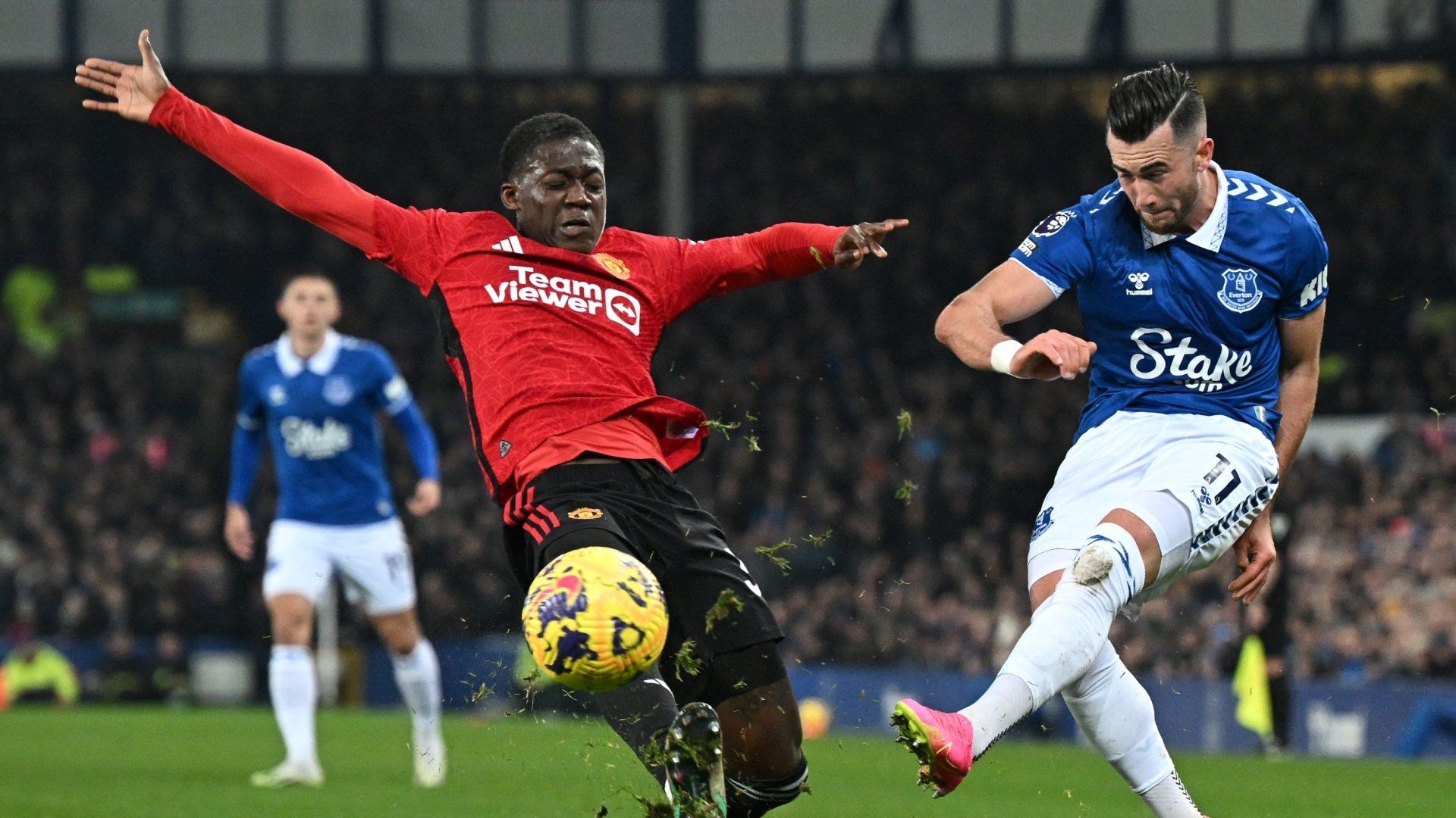 Kobbie Mainoo Manchester United 2023-24