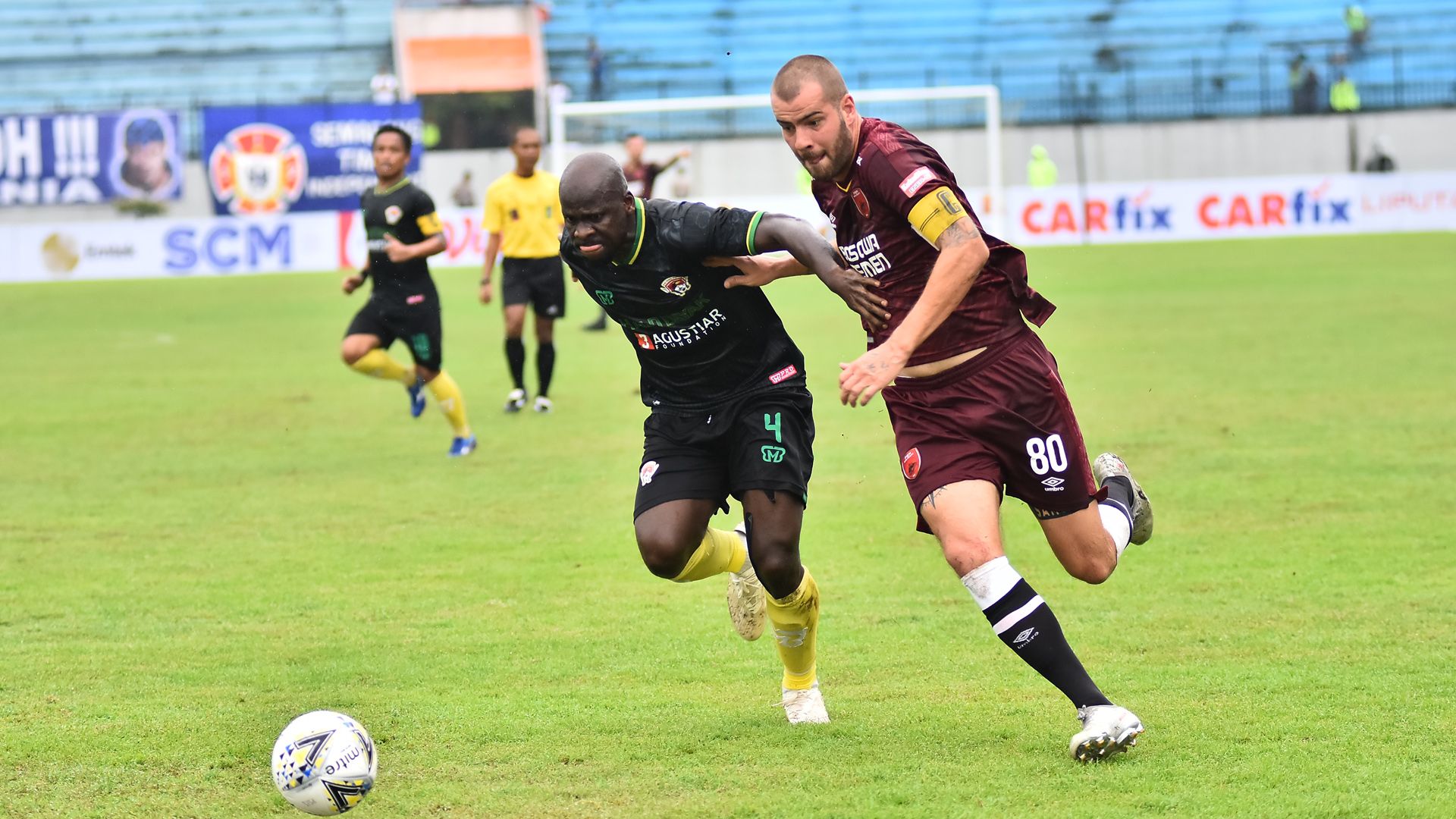 Onorionde Kughegbe John - Kalteng Putra & Willem Jan Pluim - PSM Makassar