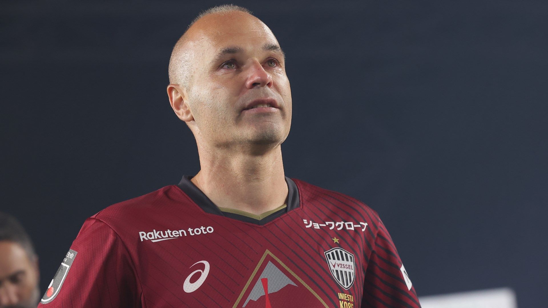 元FCバルセロナのアンドレス・イニエスタが自身のファンクラブ