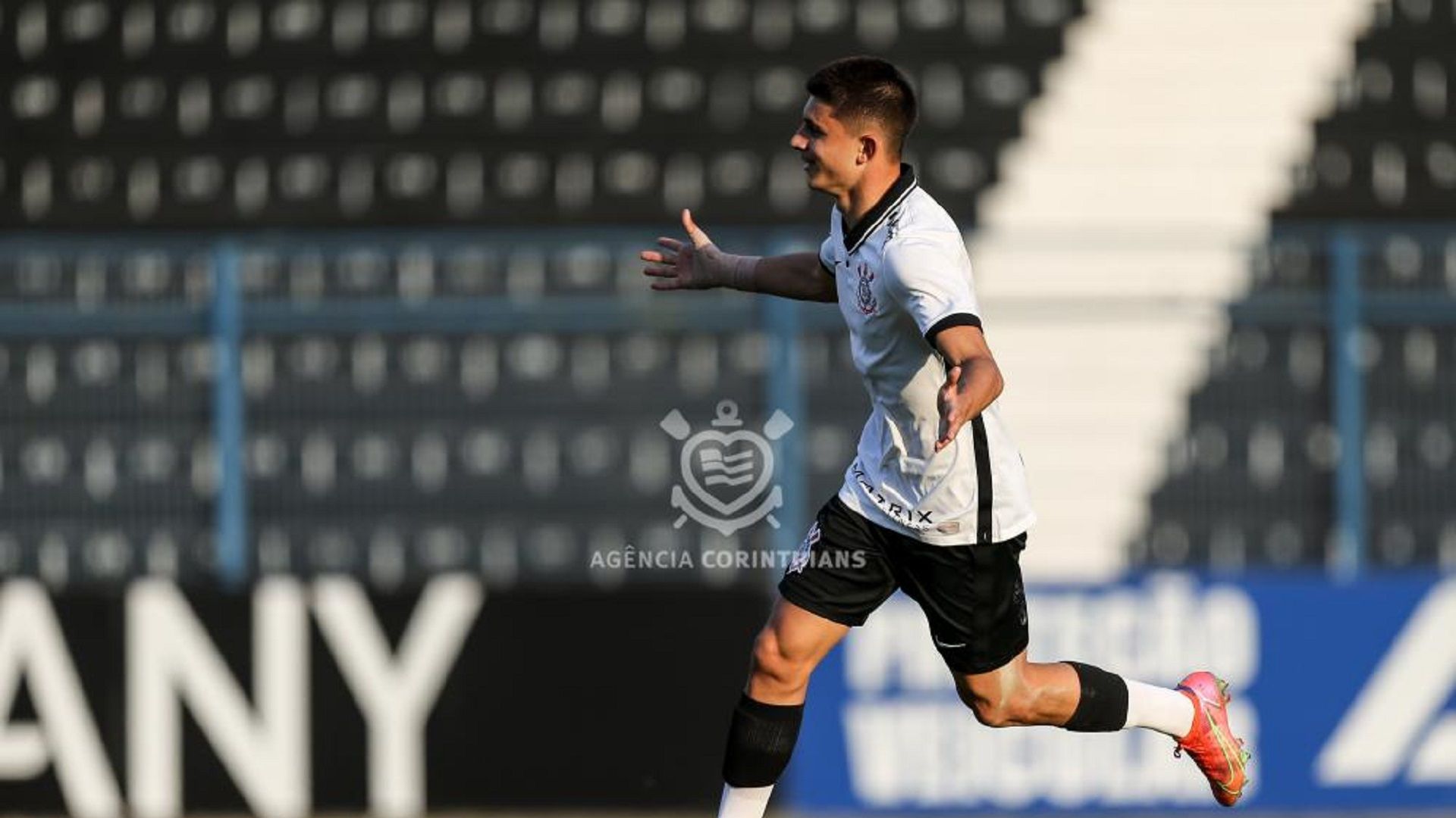 Léo Maná Corinthians 2021
