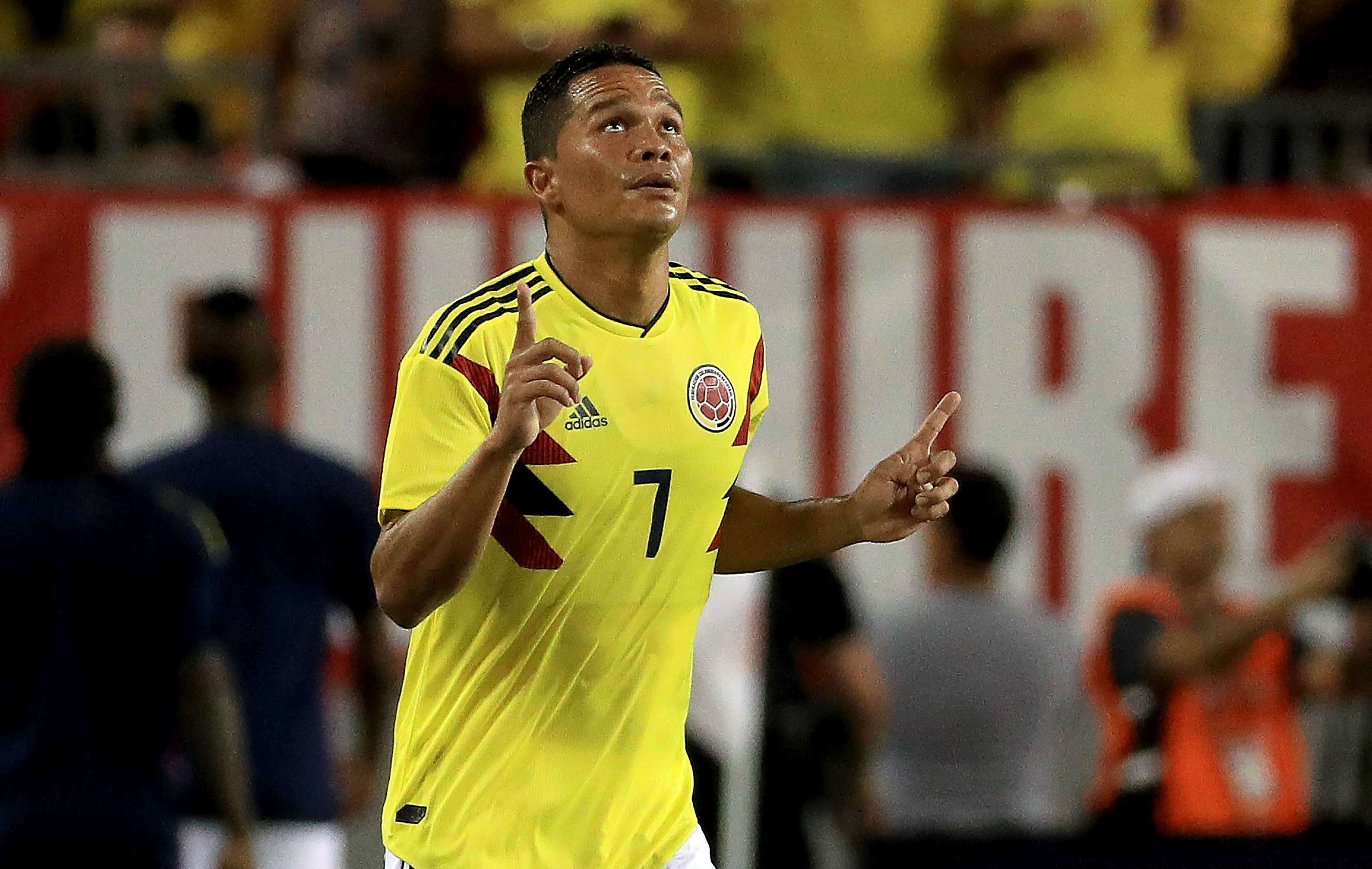 Carlos Bacca Colombia gol 2018