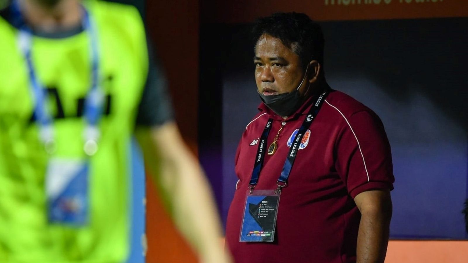 จเด็จ มีลาภ