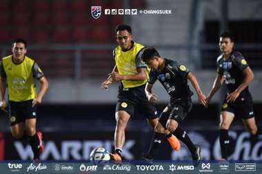 ธีรศิลป์ แดงดา, ชนาธิป สรงกระสินธ์