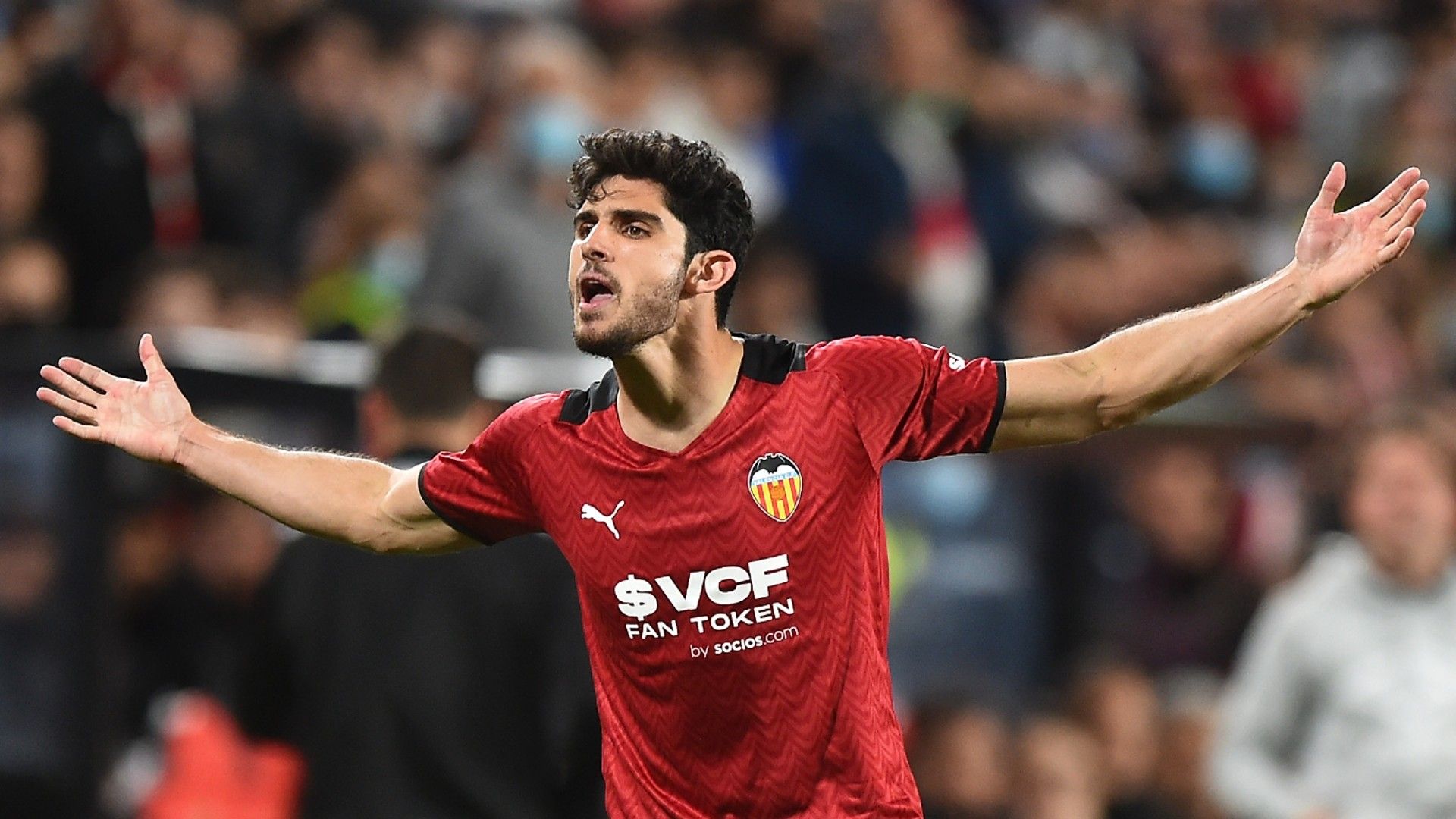 Gonçalo Guedes-wolves-transfer