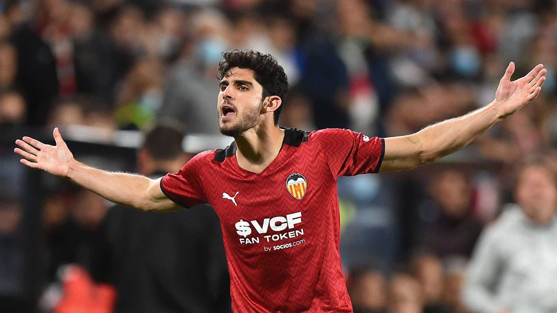 Gonçalo Guedes-wolves-transfer