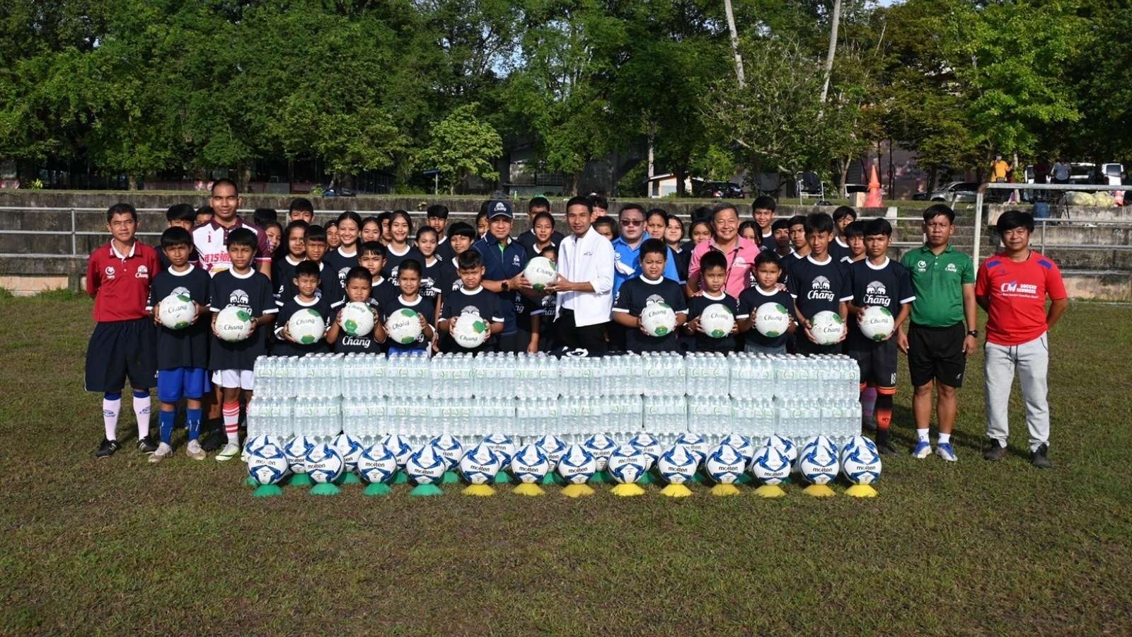 “ช้าง ฟุตบอล คอมมูนิตี้” แม่โมกข์ เอฟซี จ.สุราษฎร์ธานี