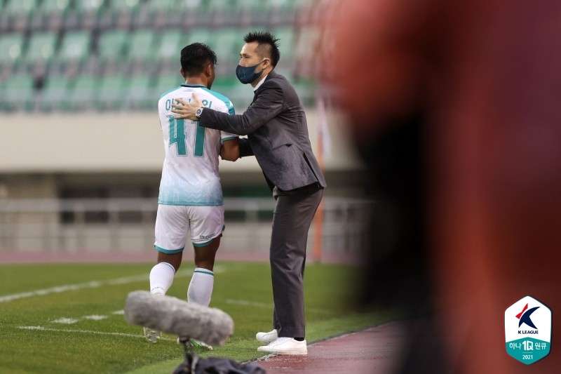 안산 아스나위 김길식 감독