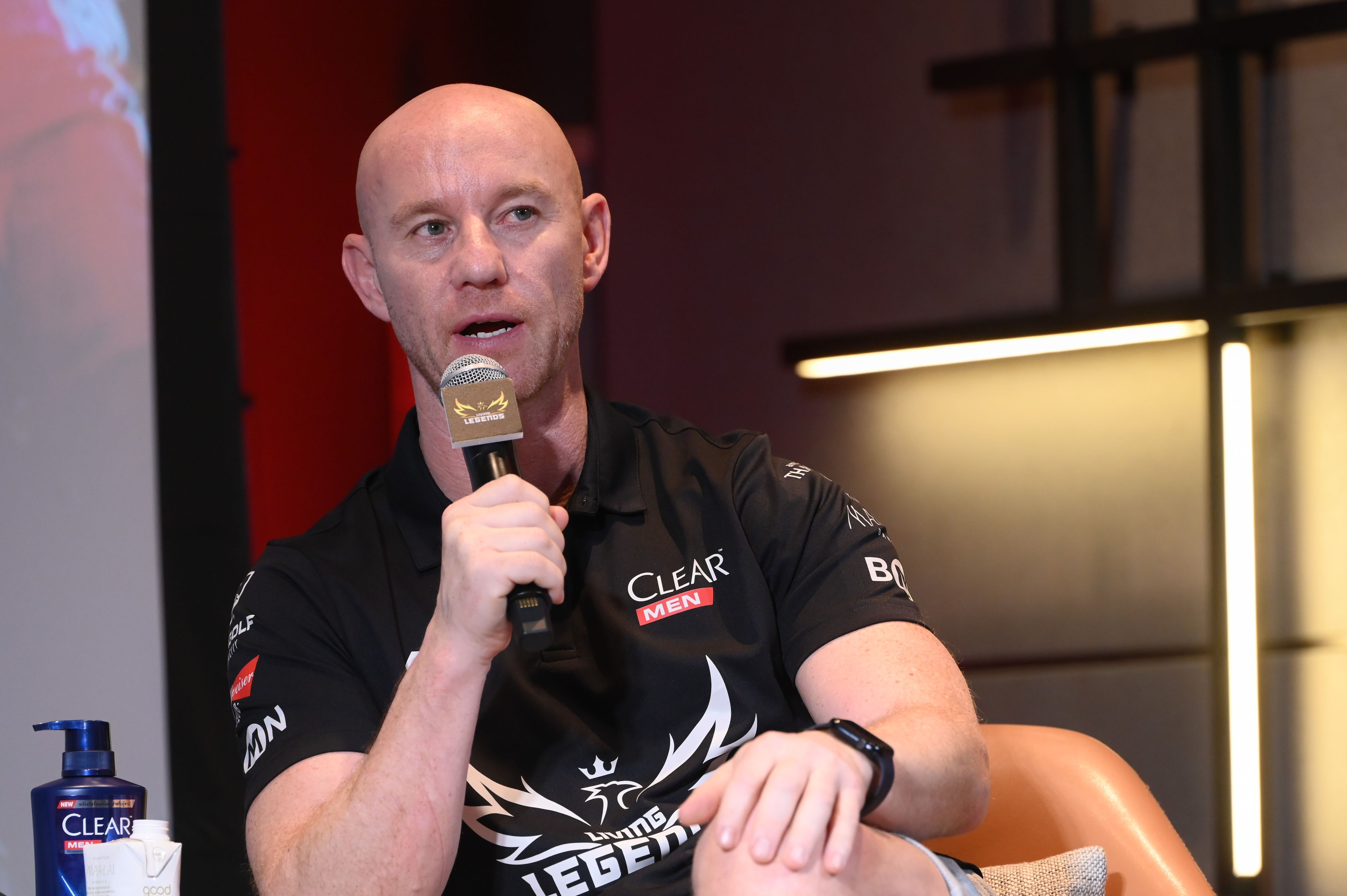 “LIVING LEGENDS: THE RED DEVILS” 3