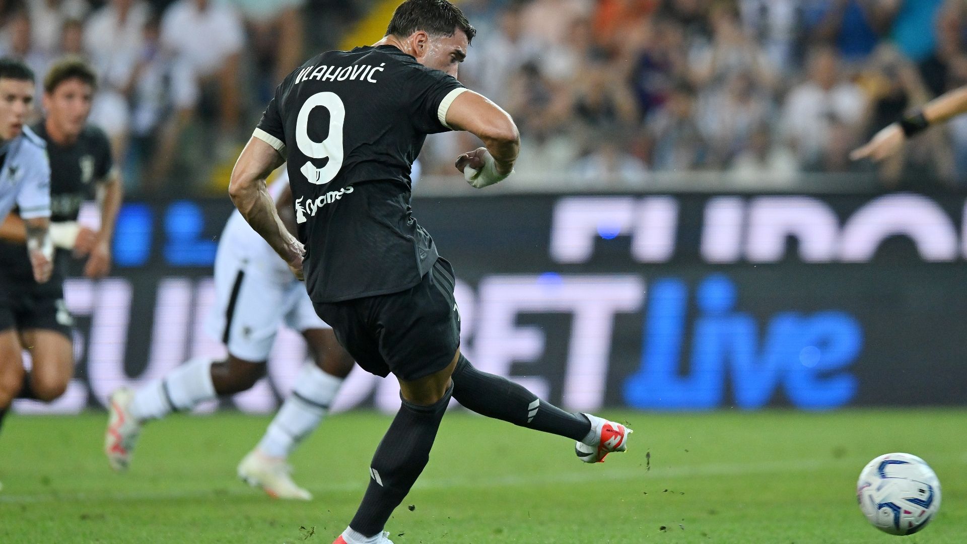 Vlahovic rigore Udinese Juventus Serie A