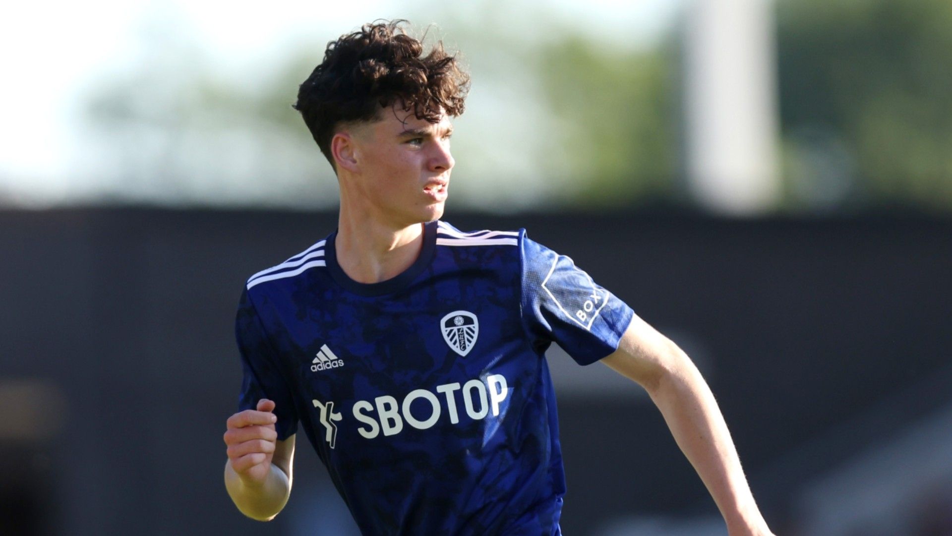 Archie Gray Leeds United 2021-22