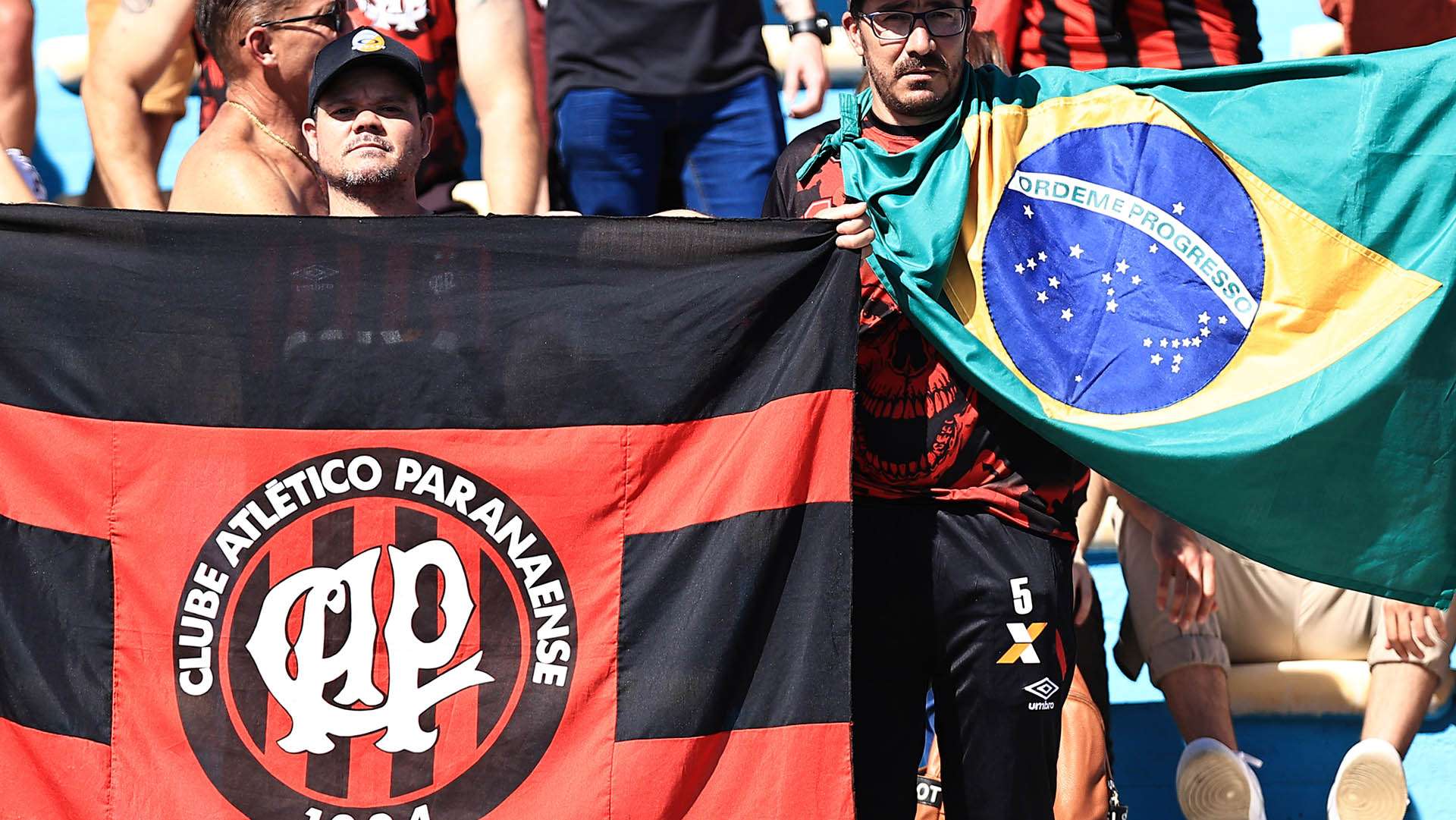 Torcida Athletico final Sul-Americana 2021