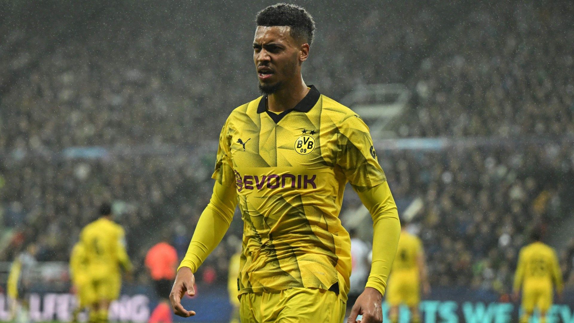 Felix Nmecha Borussia Dortmund Newcastle 2023-24 Champions League