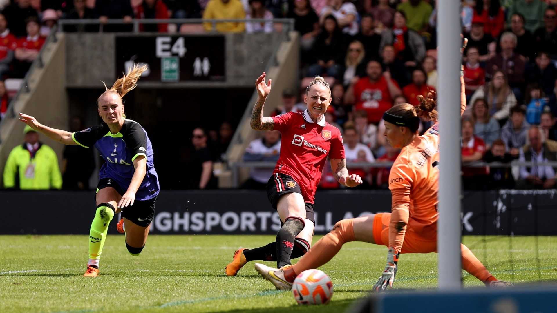 Leah Galton Manchester United Women 2022-23