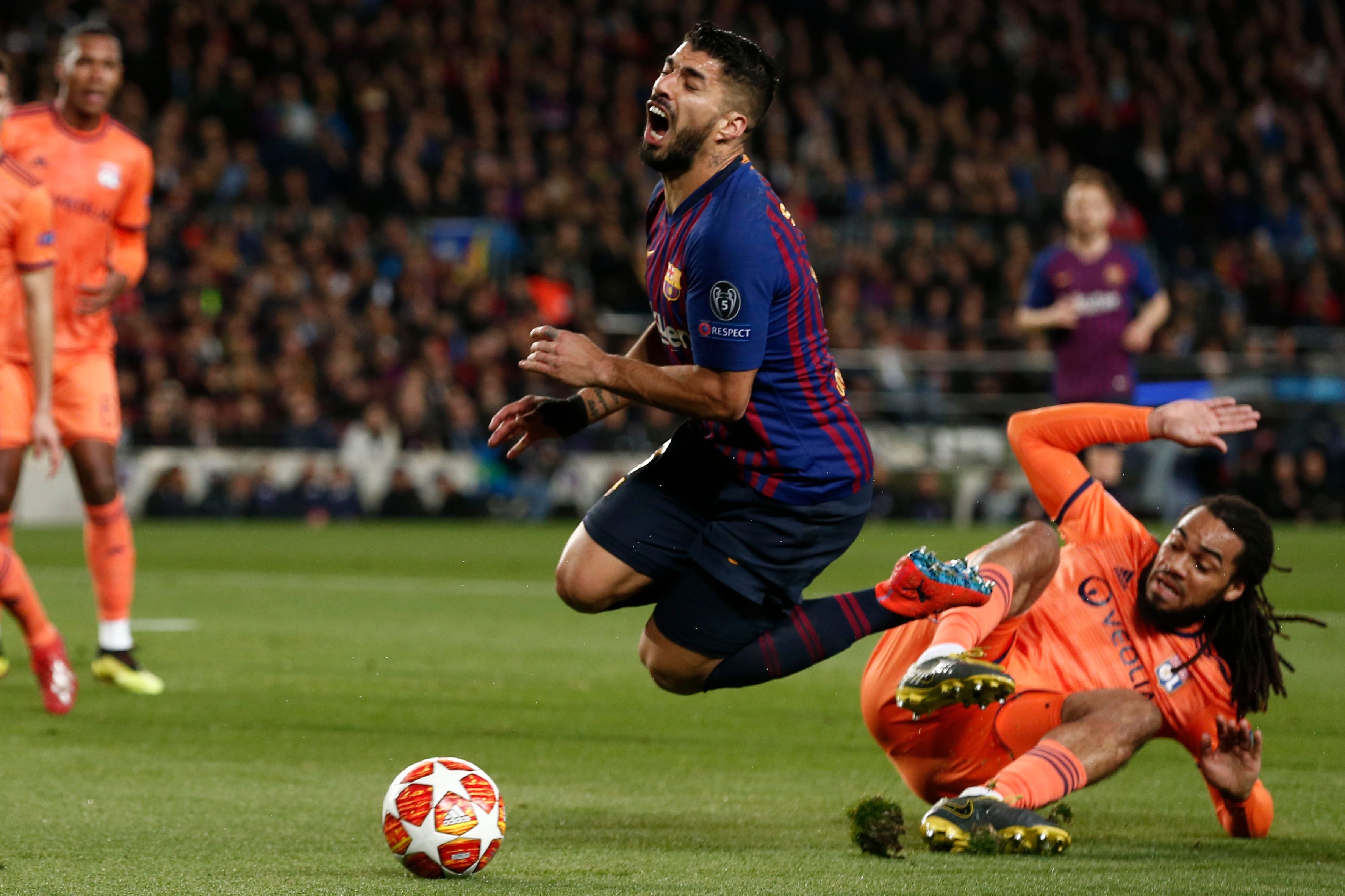 LUIS SUAREZ BARCELONA LYON CHAMPIONS LEAGUE