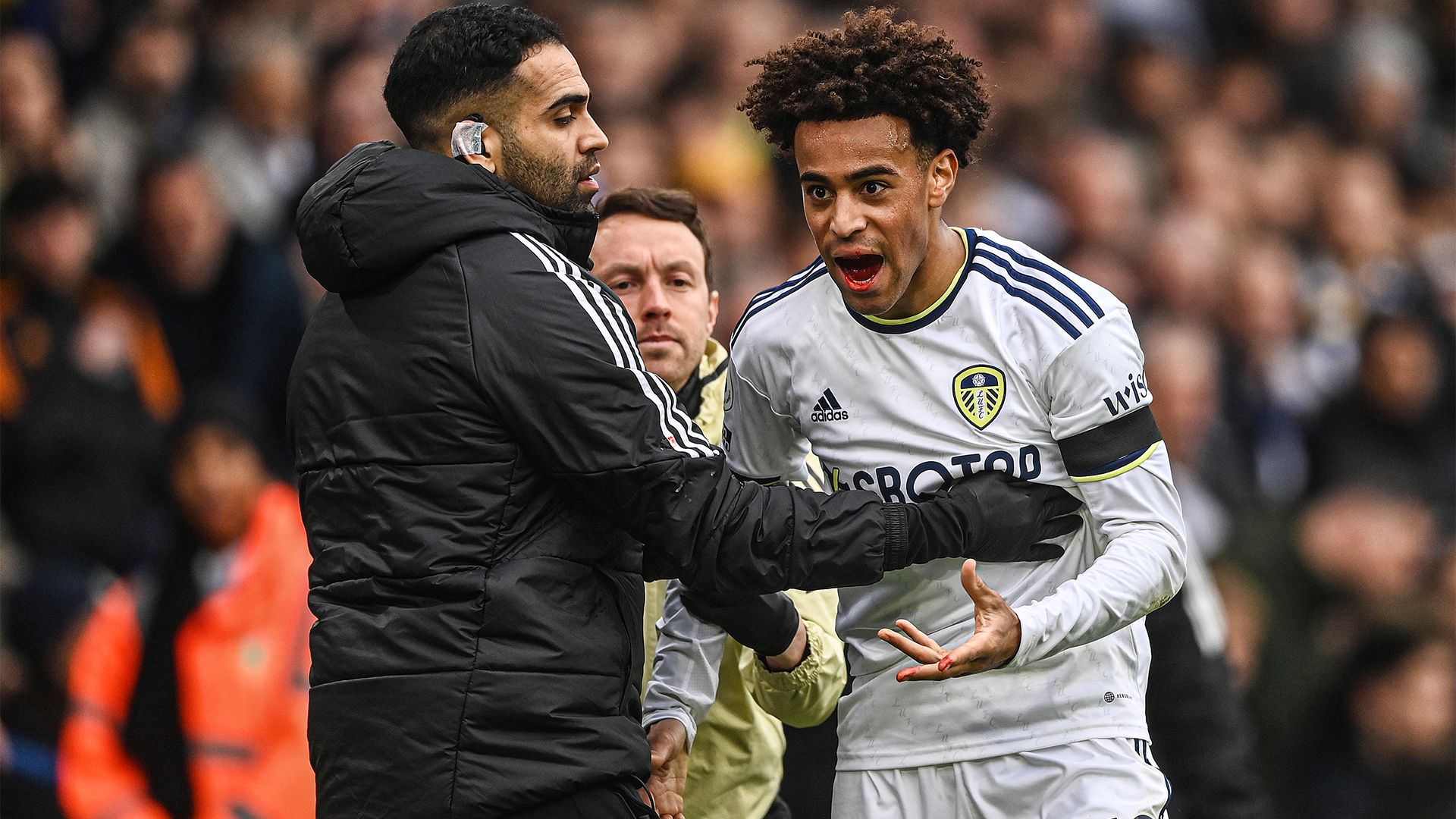 Tyler Adams Leeds argue 2022-23