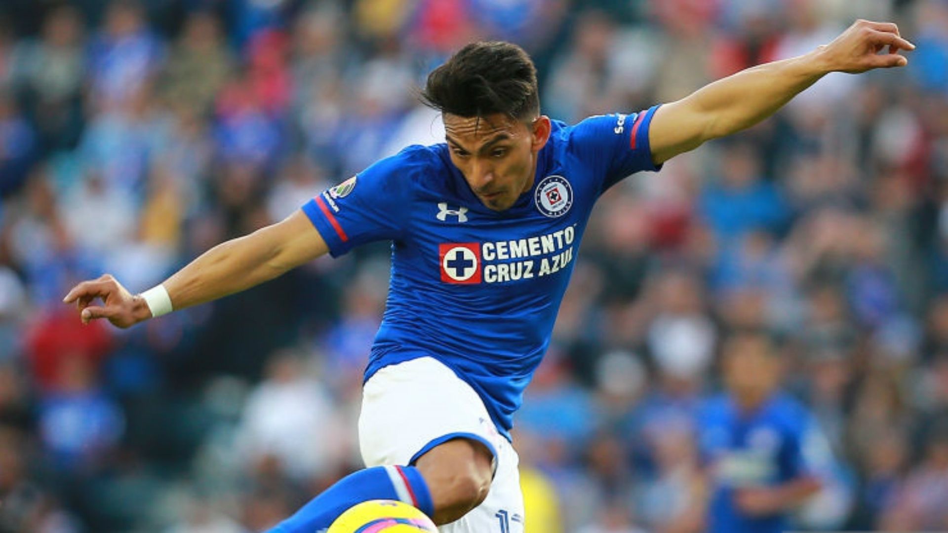 Angel Mena Cruz Azul