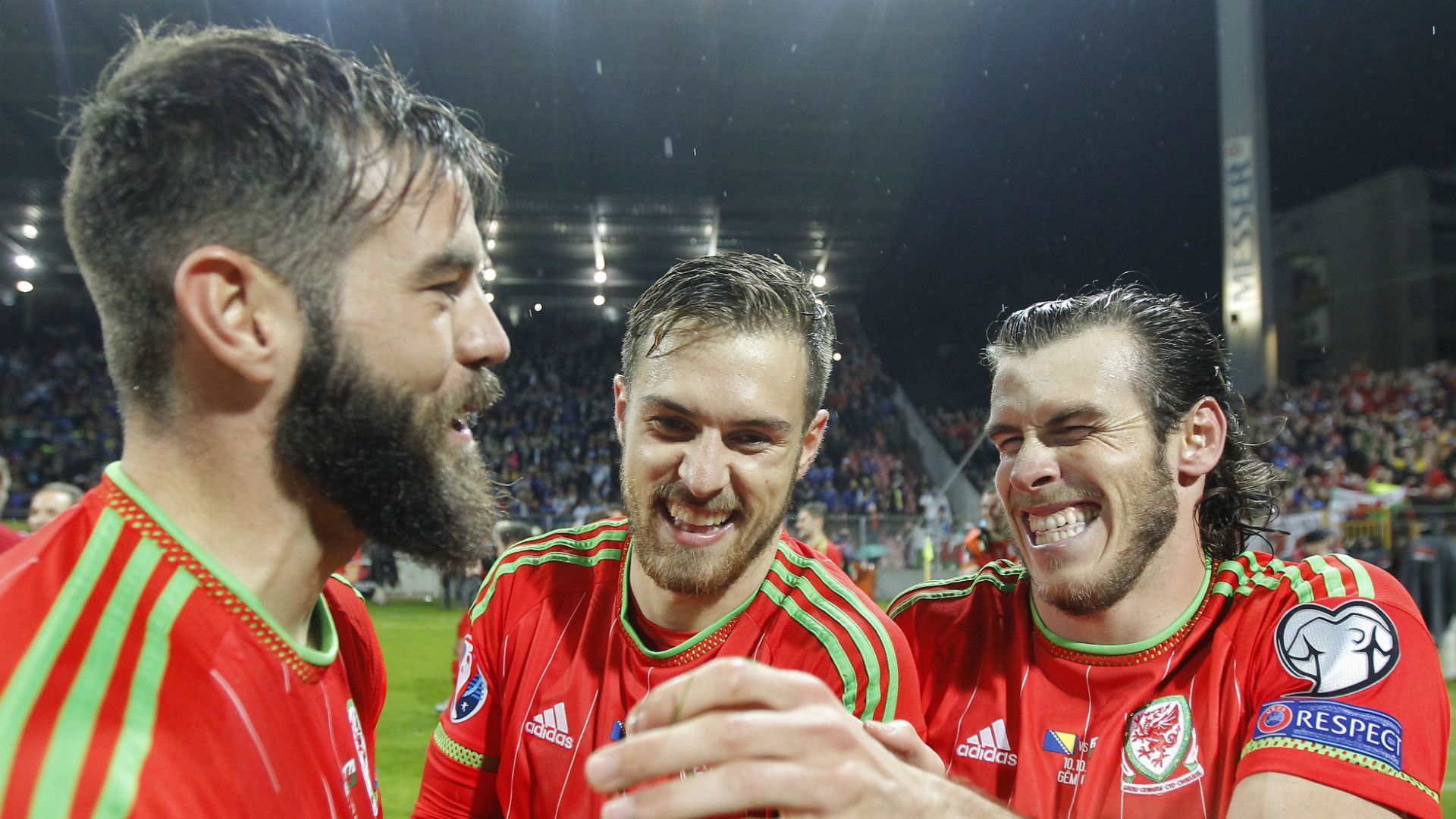 Joe Ledley Aaron Ramsey Gareth Bale Bosnia Wales 10102015