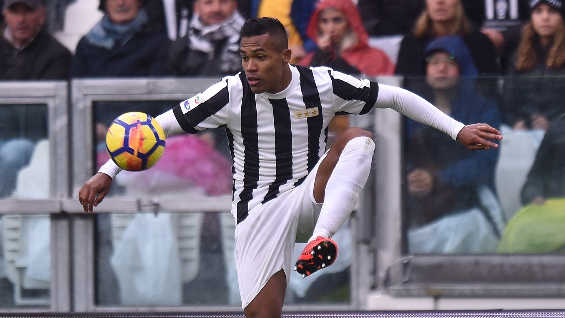 Alex Sandro Juventus 2017