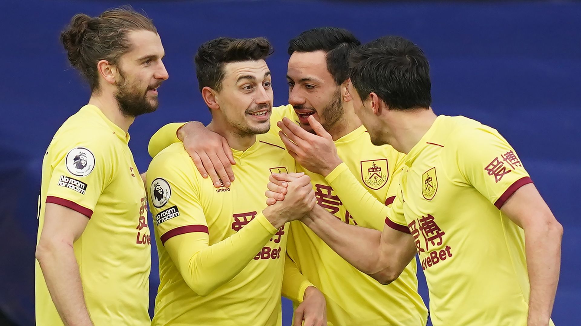 Matt Lowton Burnley celebrating 2020-21