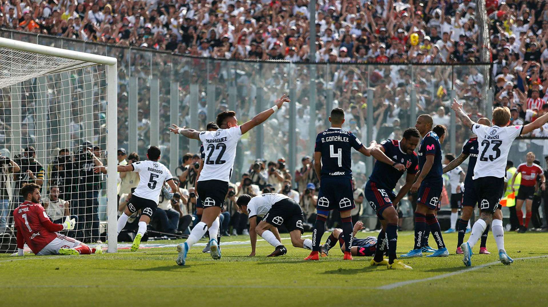 051019 Gol Julio Barroso Colo Colo Universidad de Chile