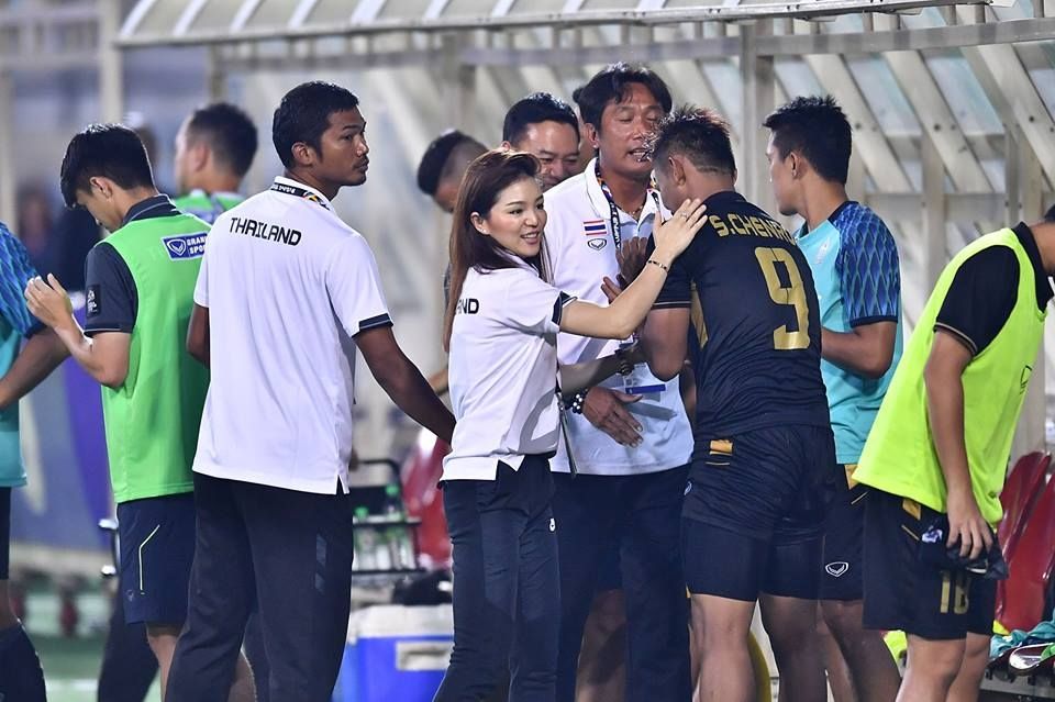 วทันยา วงษ์โอภาสี