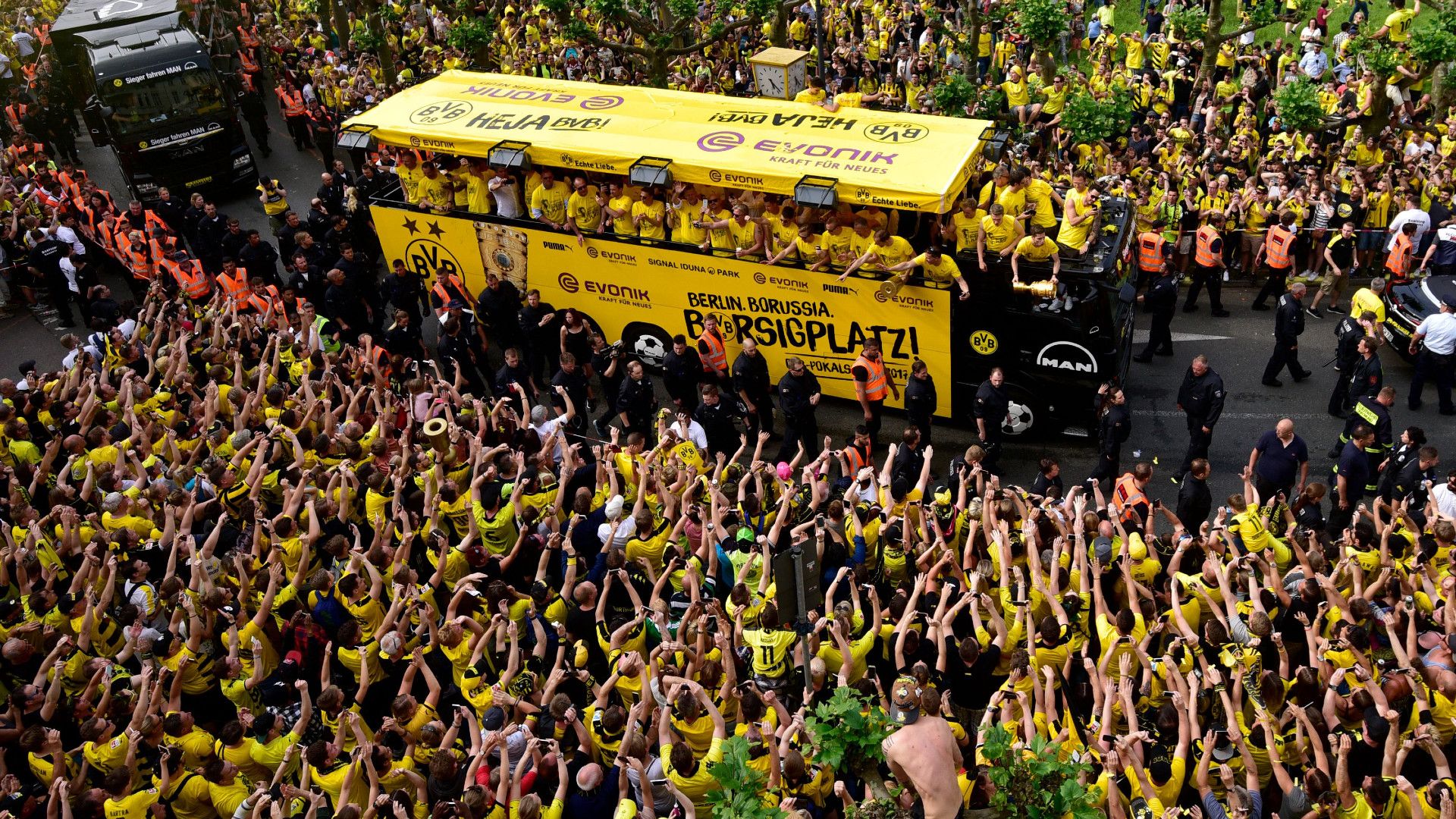 BORUSSIA DORTMUND CELEBRATION