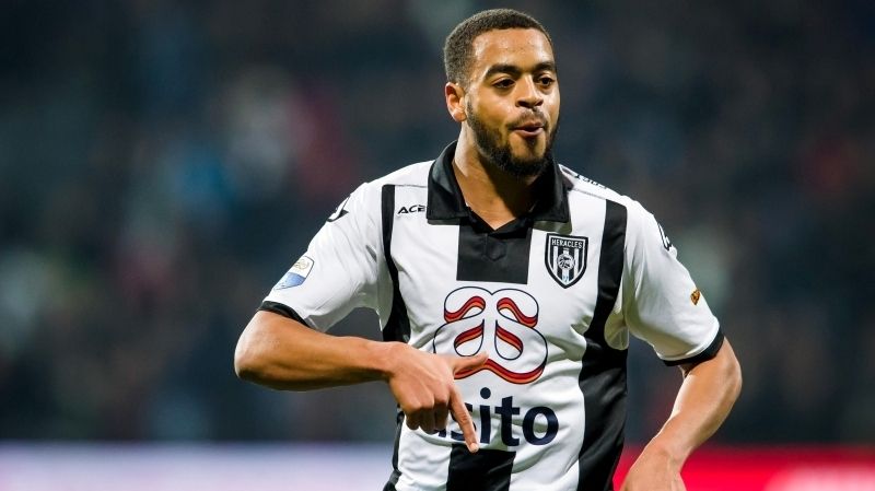 براندلي كواس