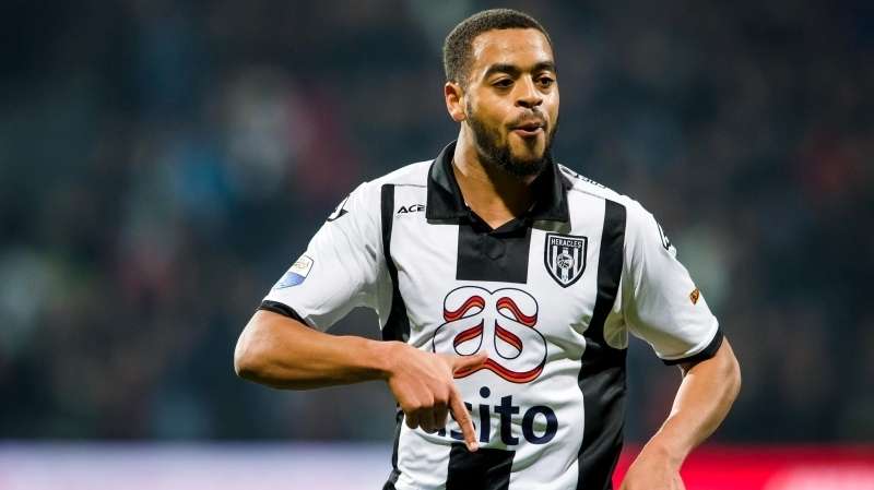 براندلي كواس