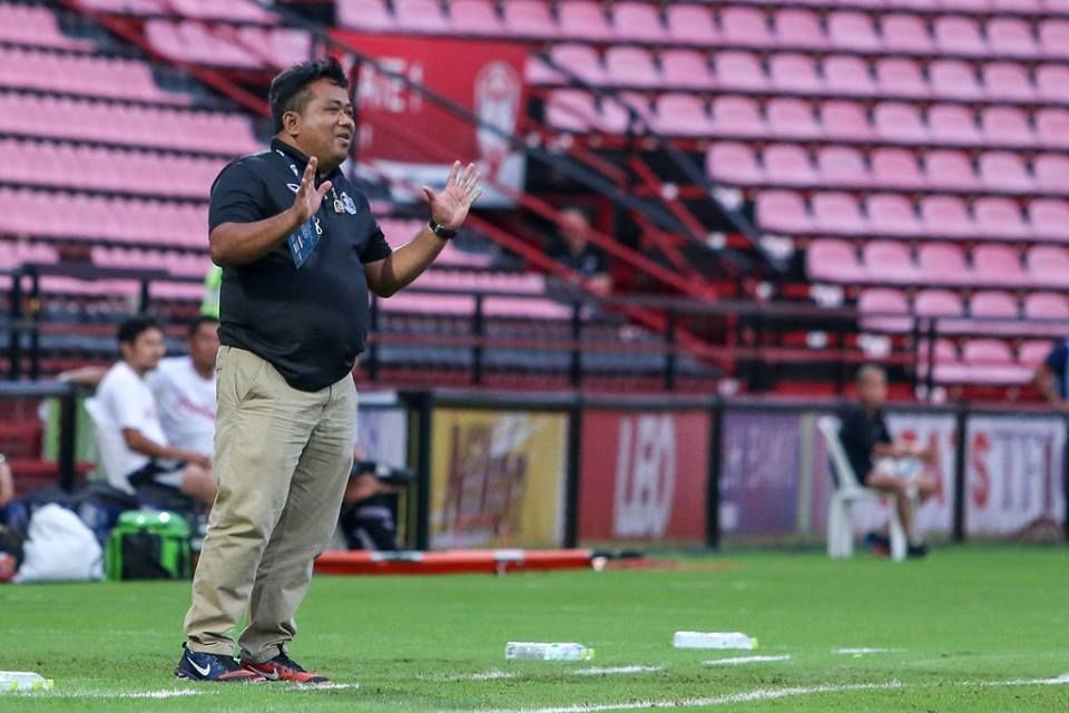 จเด็จ มีลาภ