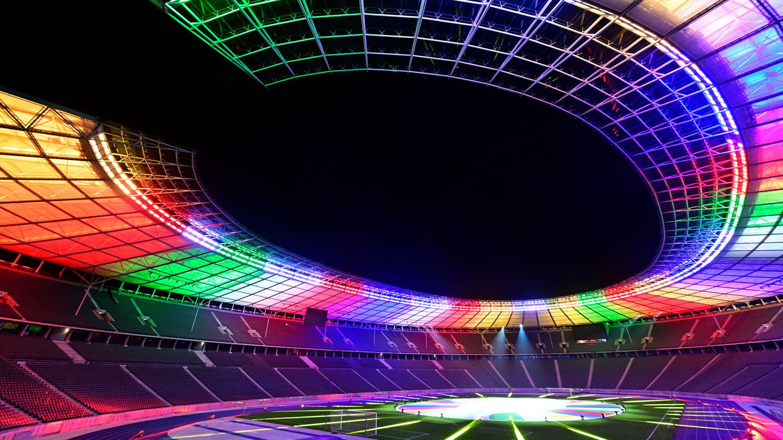 Olympiastadion Berlin Roof Euro 2024