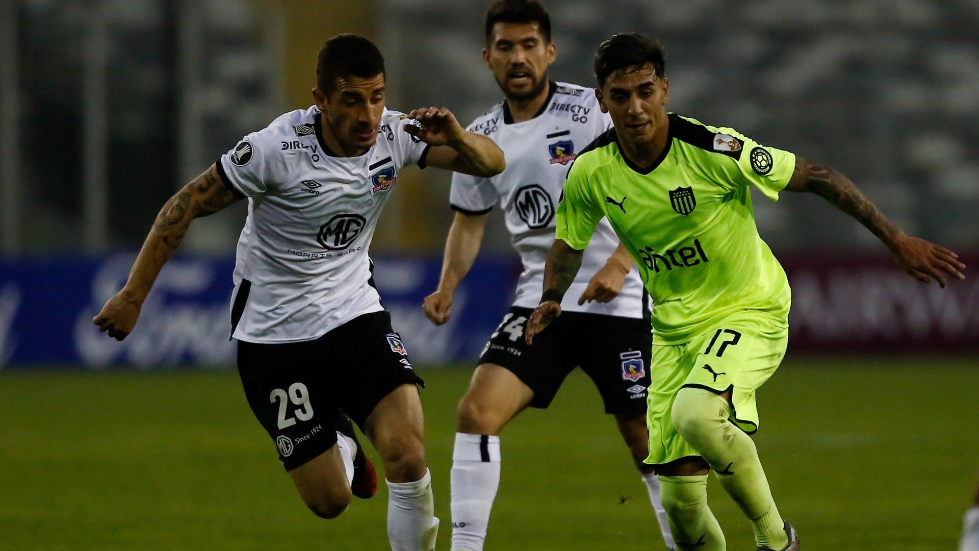150920 Colo Colo Peñarol Facundo Torres César Fuentes Carlos Carmona