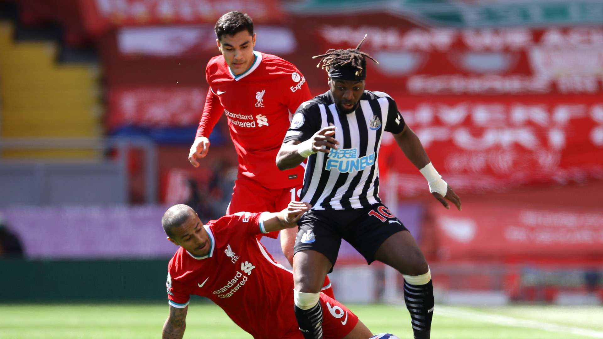 Ozan Kabak. Liverpool vs Newcastle United 04.24.2021