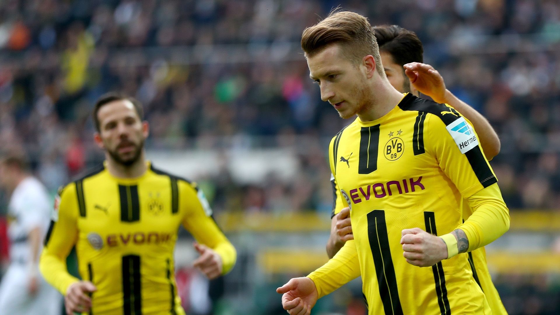 gonzalo castro marco reus borussia dortmund bundesliga 042217