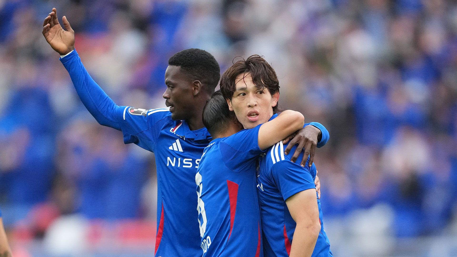 17位の横浜FMが残留へ大きな勝ち点3！ 広島に3-0で快勝、7月以来の