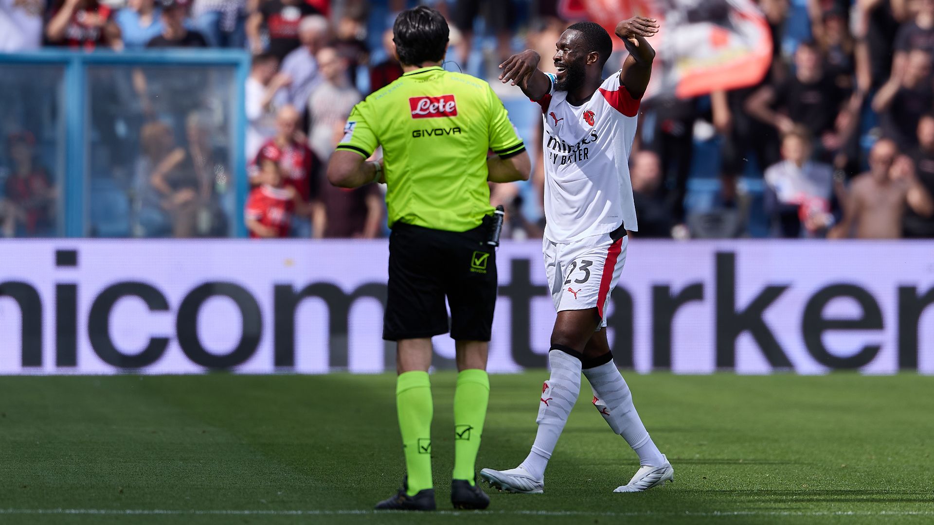 Tomori espulso Sassuolo Milan