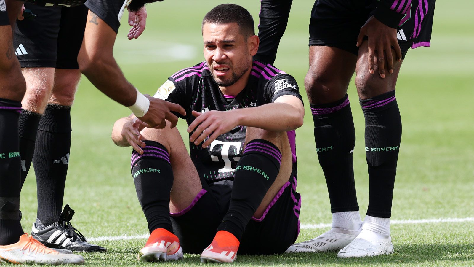 Raphael Guerreiro FC Bayern 2024 Injury